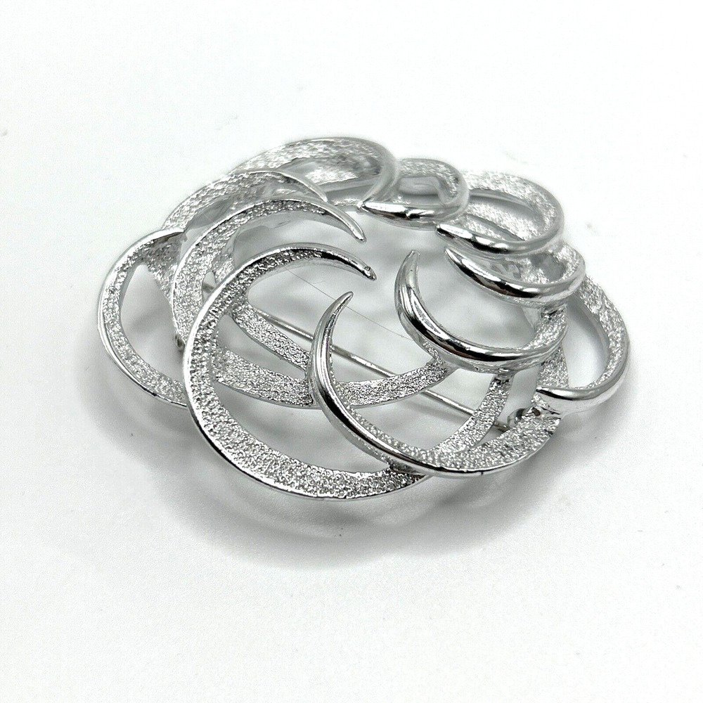 Vintage Sarah Coventry Tailored Swirl Textured Silver Tone Brooch Pin Signed - Picture 5 of 8